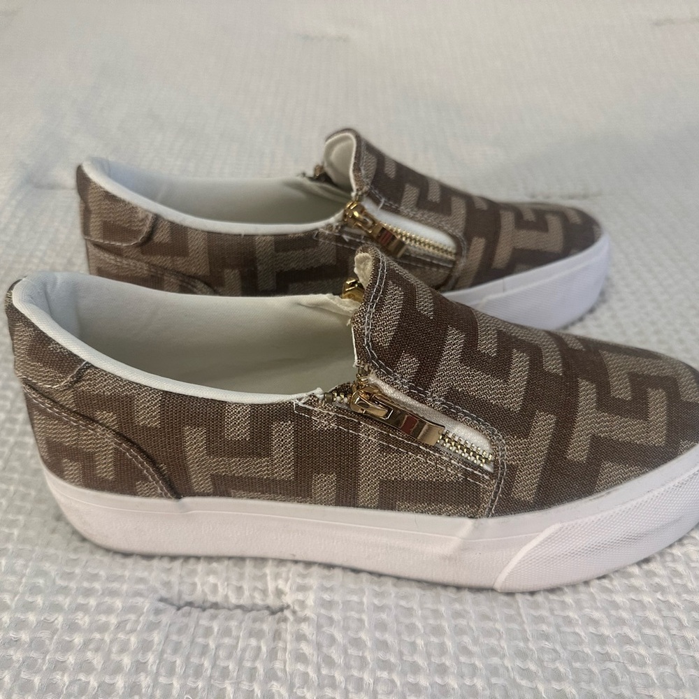 Shoe Dazzle Brown Geometric Slip-On Sneakers - Picture 2 of 3